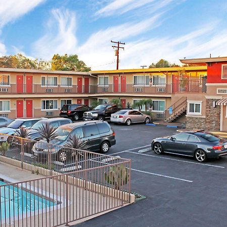 Friendly Hills Inn Whittier Extérieur photo