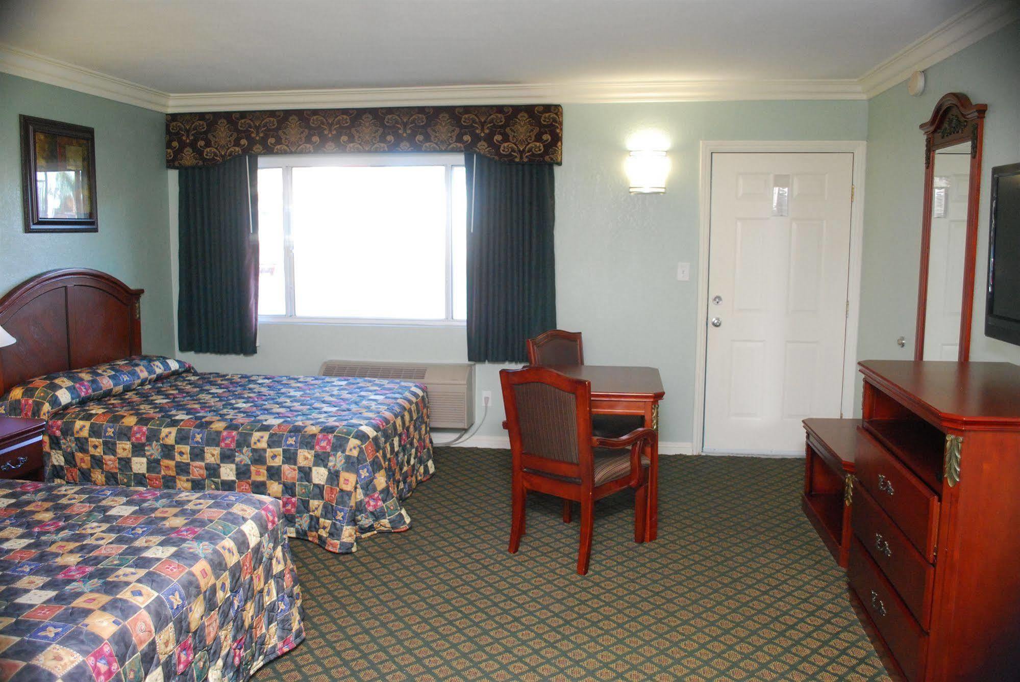 Friendly Hills Inn Whittier Extérieur photo