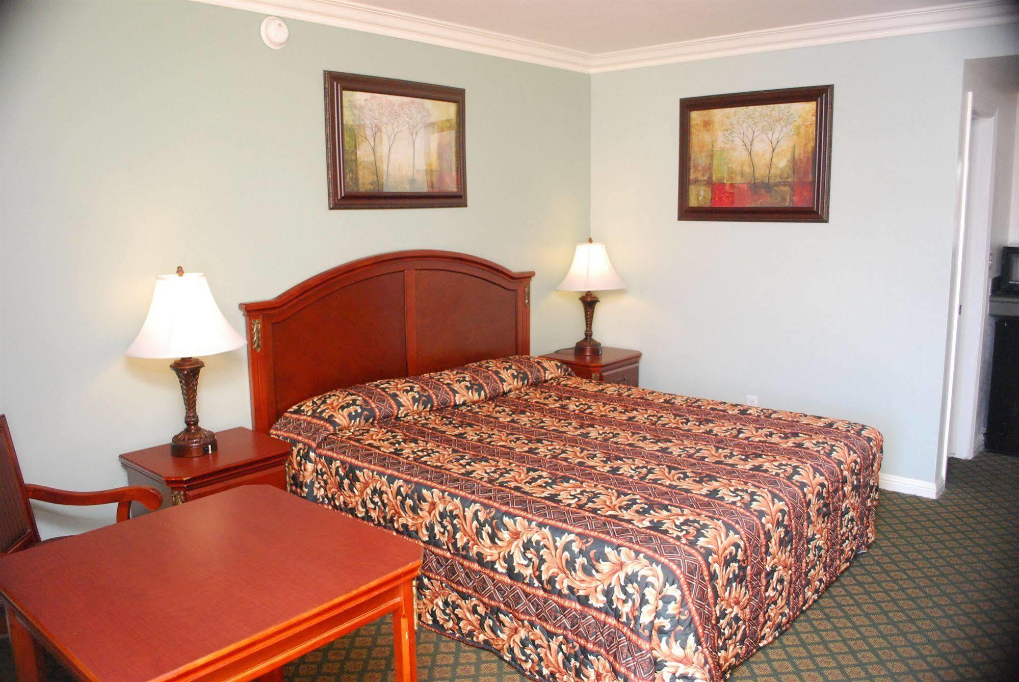 Friendly Hills Inn Whittier Extérieur photo